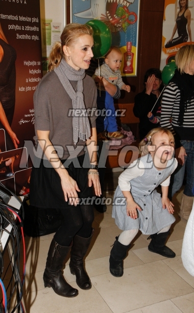 2803 Ivana Jiresova Sofie Frida Hoppnerova