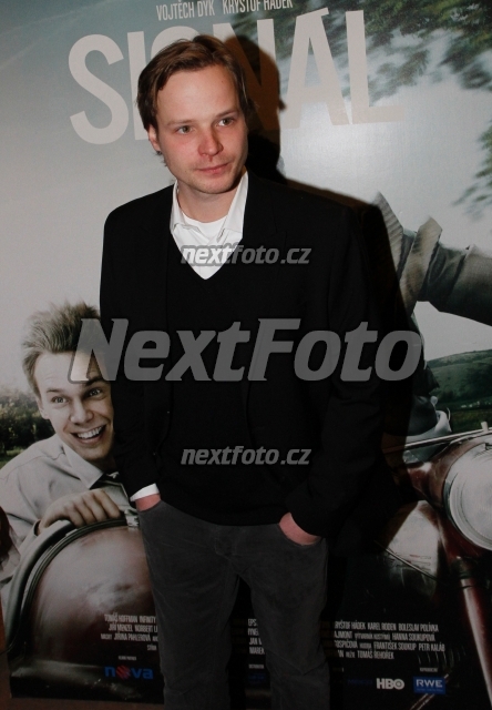 6587 Krystof Hadek