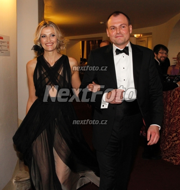 8272 Tereza Maxova