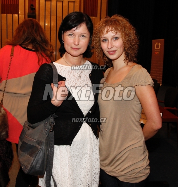 0103 Lenka Stolarova Simona Chytrova