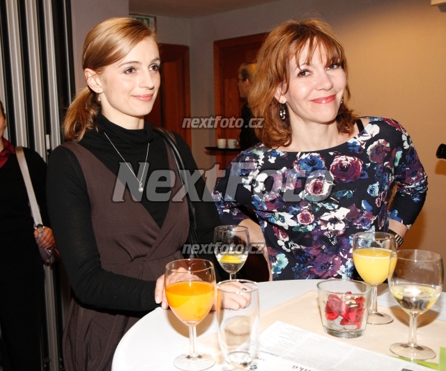 0274 Michaela Dolinova Ivana Jiresova