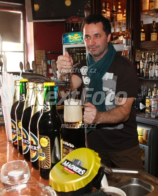 2800 Martin Dejdar