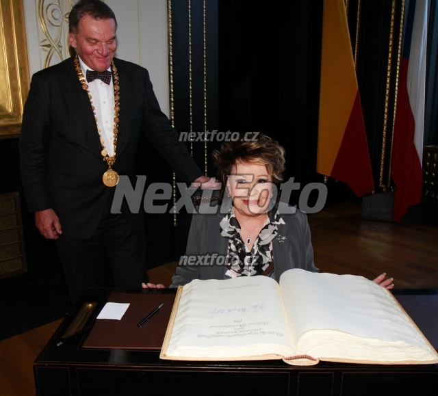 7179 Jirina Bohdalova Bohuslav Svoboda