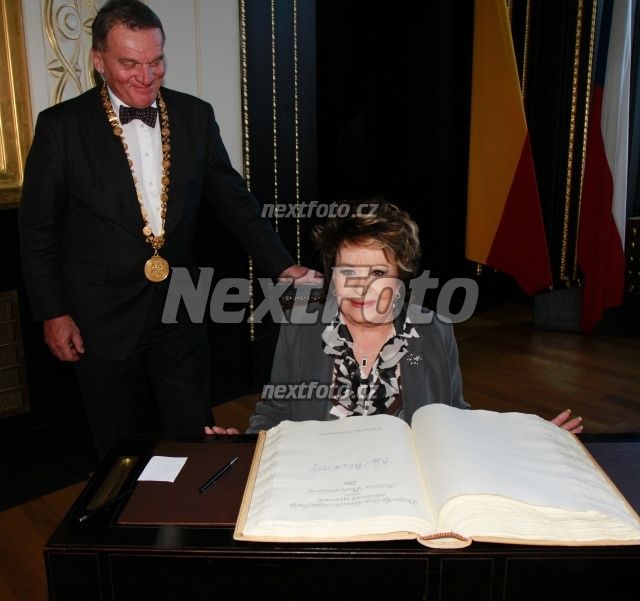 7180 Jirina Bohdalova Bohuslav Svoboda