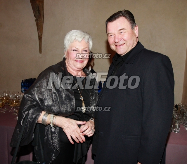 9682 Vaclav Postranecky Kamila Mouckova