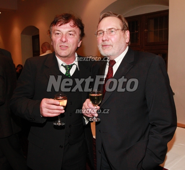 9703 Jiri Stepnicka Pavel Travnicek