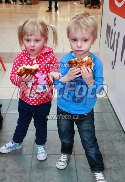 1046 Michaela Maurerova Syn Dcera