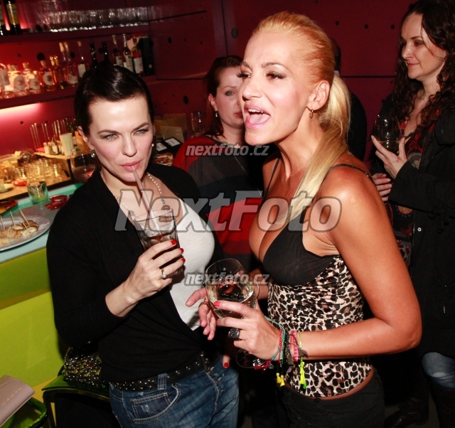 2570 Dara Rolins Marta Jandova