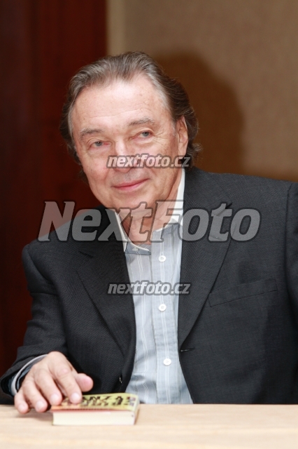 3534 Karel Gott