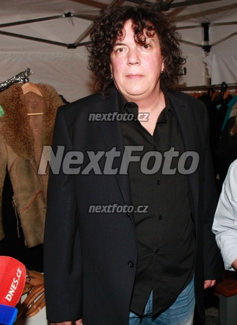 6365 Richard Genzer