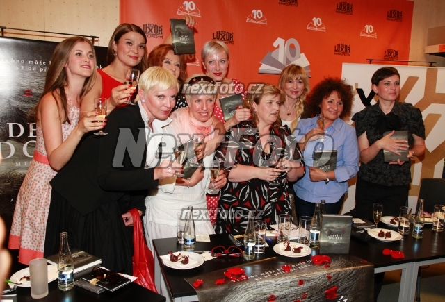9883 Simona Stasova Jana Bernaskova Mahulena Bocanova Renata Drossler Katerina Kornova Marcela Brezinova Jitka Zelenkova Bara Kodetova Katerina Hercikova