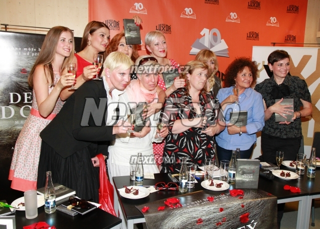 9886 Simona Stasova Jana Bernaskova Mahulena Bocanova Renata Drossler Katerina Kornova Marcela Brezinova Jitka Zelenkova Bara Kodetova Katerina Hercikova
