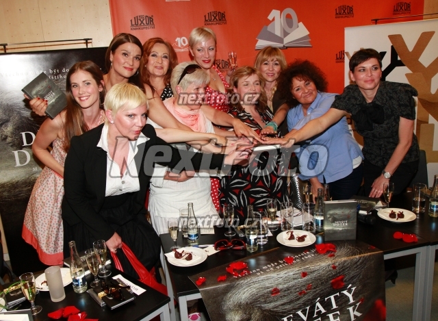 9895 Simona Stasova Jana Bernaskova Mahulena Bocanova Renata Drossler Katerina Kornova Marcela Brezinova Jitka Zelenkova Bara Kodetova Katerina Hercikova