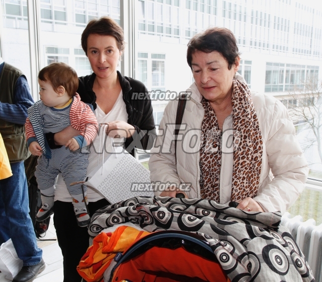 2837 Lenka Vlasakova Maminka Syn Johan Antonin