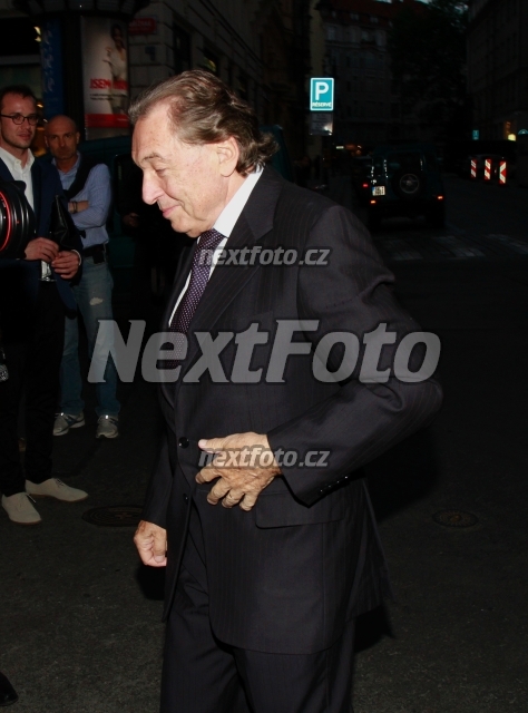 5469 Karel Gott