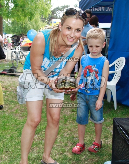 5879 Monika Maresova Jakub Mares