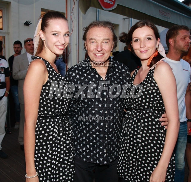 7895 Karel Gott