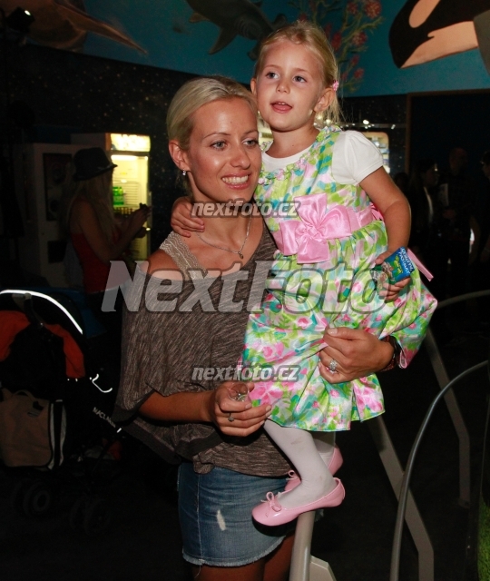 9226 Tereza Matlova Emily Ann Janeckova