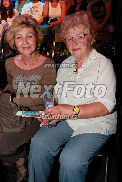 9675 Lenka Maresova