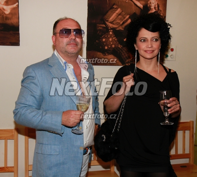 1279 Lucie Bila Michal David