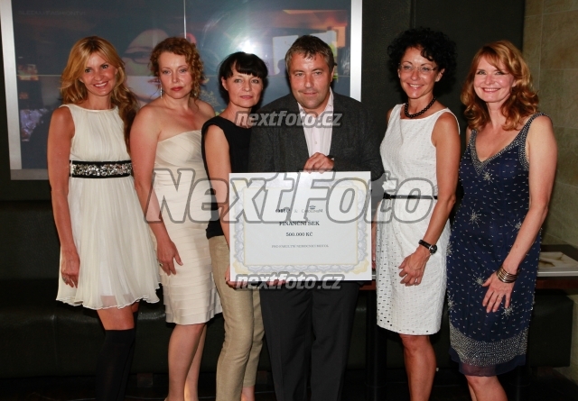 5055 Tamara Kotvalova Hana Hermankova Libuse Smuclerova Libena Rochova Petra Buzkova Pavel Bocek