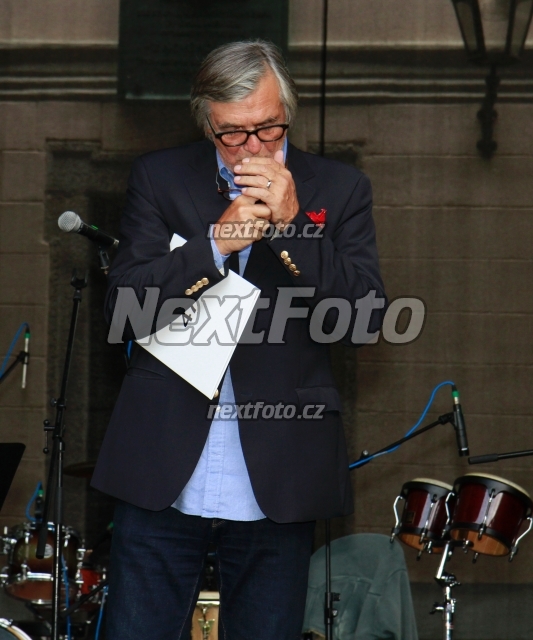 9090 Jiri Bartoska