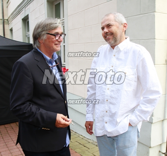 9138 Jiri Bartoska Marek Eben