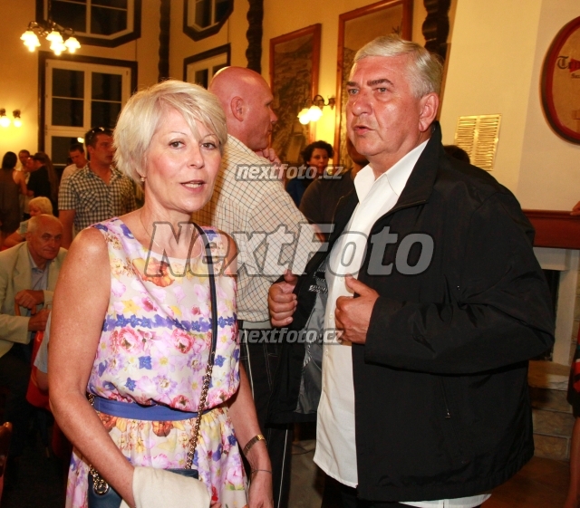 0482 Miroslav Donutil Zuzana Donutilova