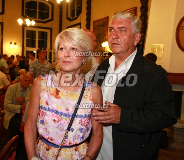 0486 Miroslav Donutil Zuzana Donutilova
