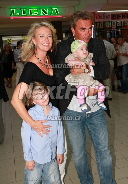 2035 Lucie Benesova Tomas Matonoha