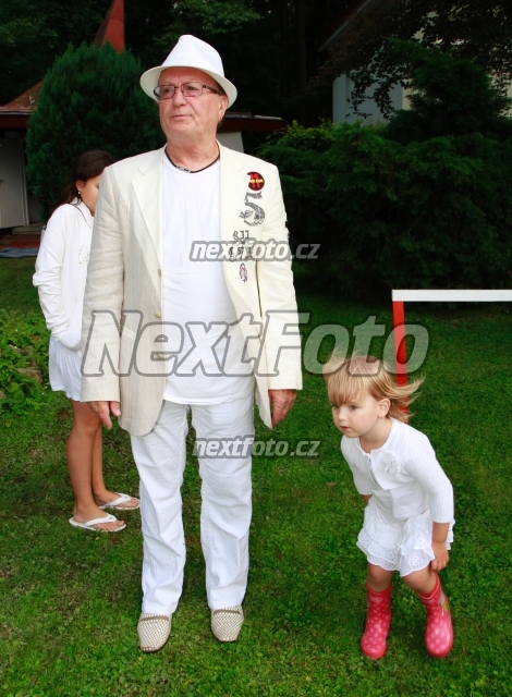 3004 Petr Janda Anezka Jandova