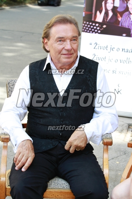 7152 Karel Gott