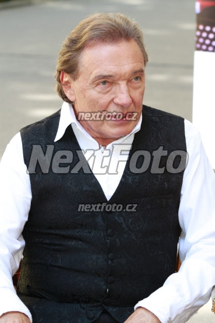 7163 Karel Gott