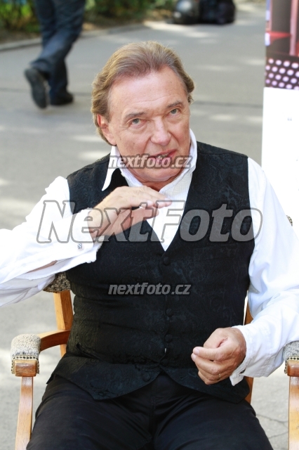 7167 Karel Gott