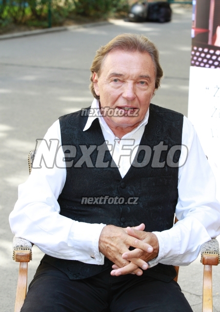 7170 Karel Gott