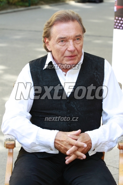 7173 Karel Gott