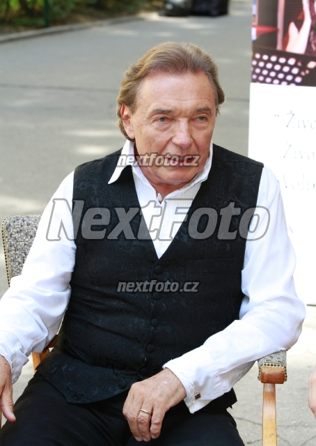 7178 Karel Gott
