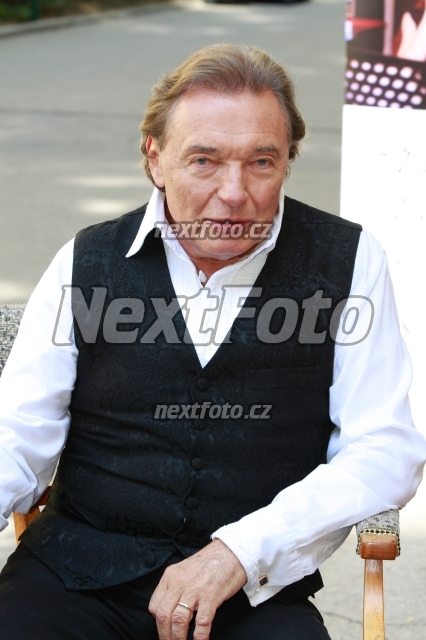 7179 Karel Gott