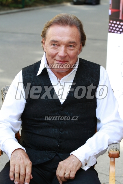 7190 Karel Gott