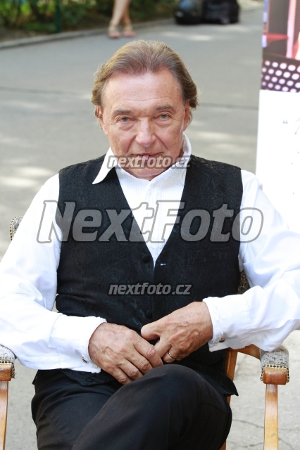 7222 Karel Gott