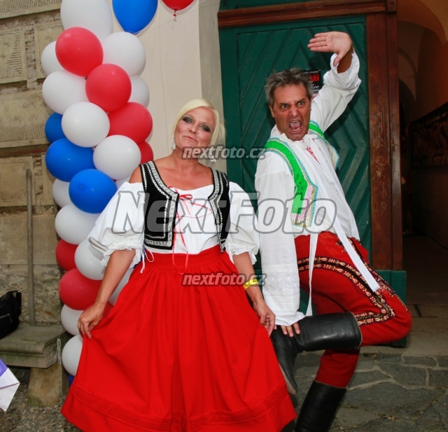 7933 Marketa Mayerova Slavek Boura