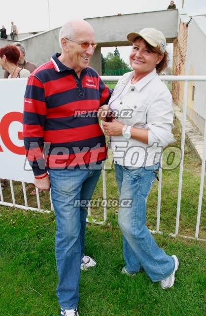 9040 Jitka Zelenkova Karel Stedry