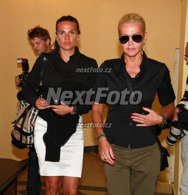 9733 Dara Rolins Eva Skallova