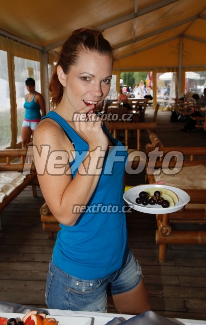 2514 Michaela Noskova