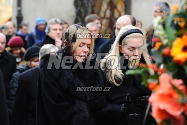 9814 Dagmar Havlova Nina Smit Veskrnova