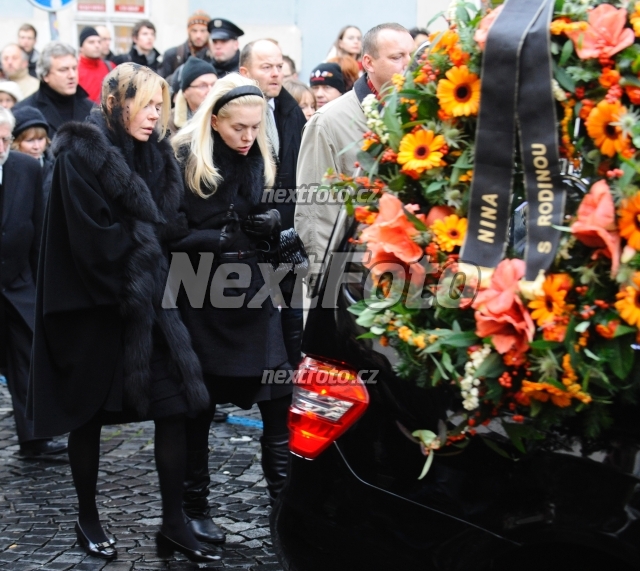 9828 Dagmar Havlova Nina Smit Veskrnova