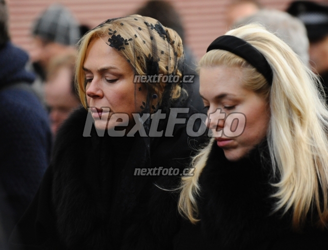 9995 Dagmar Havlova Nina Smit Veskrnova