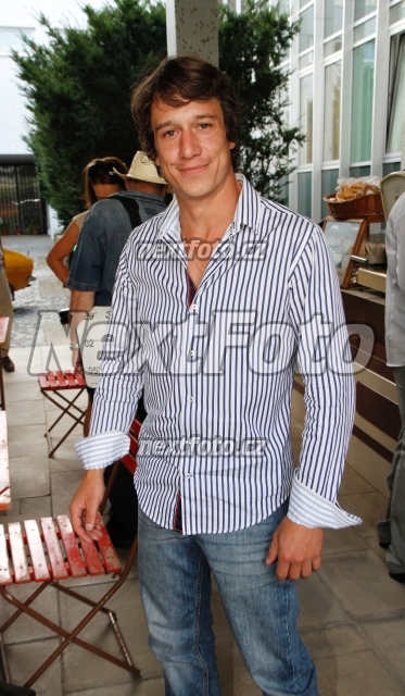 3042 Martin Kraus