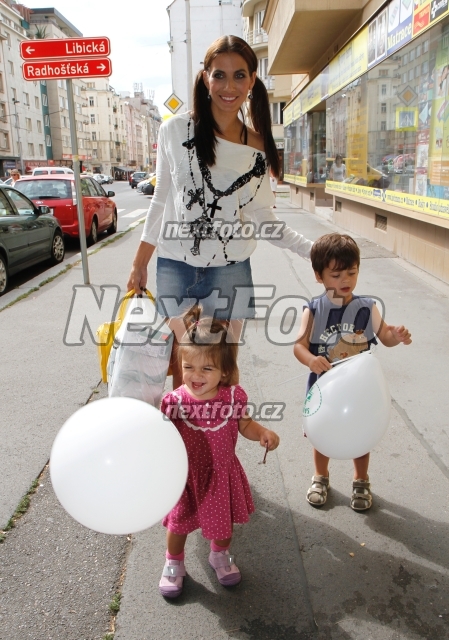 3568 Eva Decastelo
