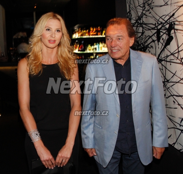 3925 Karel Gott Ivana Gottova